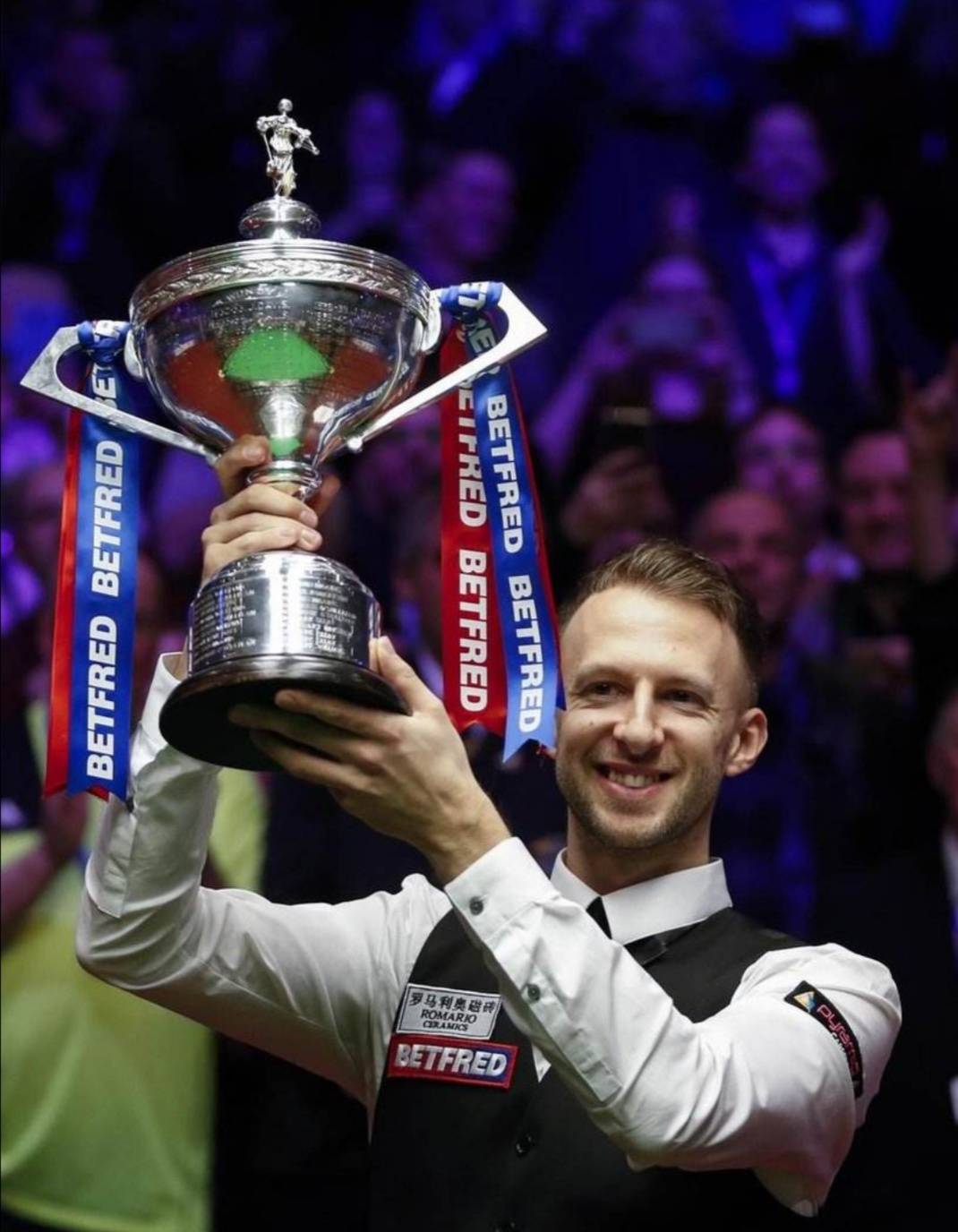 彰显出其卓 彰显出其卓